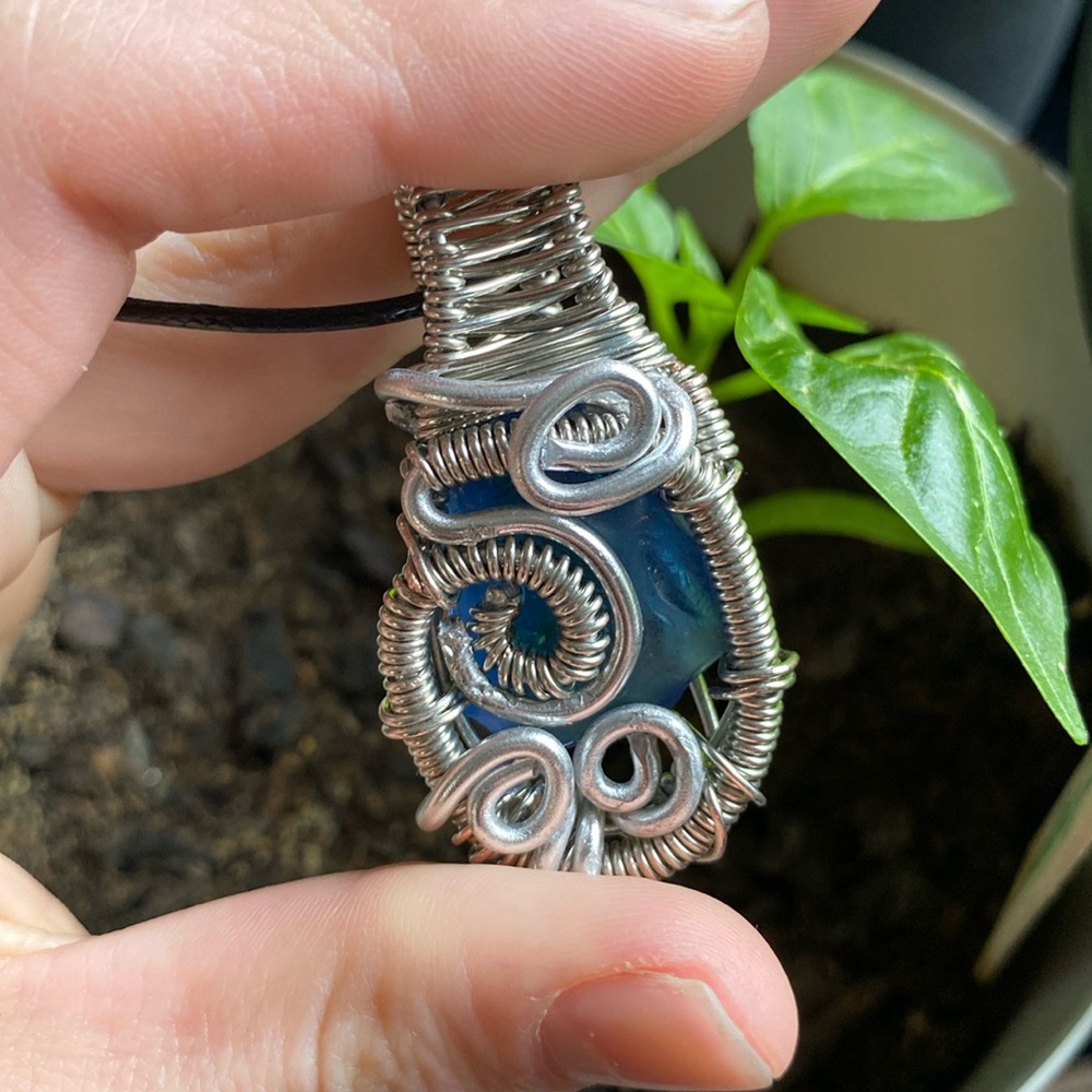 Wire wrapped seaglass pendant
